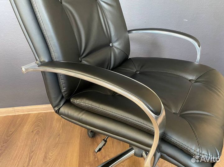Офисное кресло. Удобное
