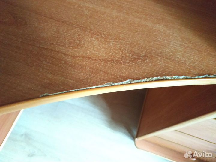 Компьютерный стол угловой