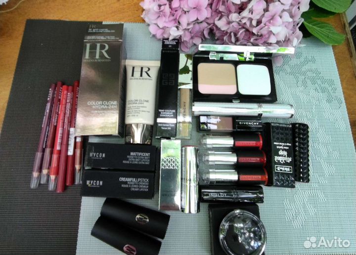 Givenchy, HR, wycon набором