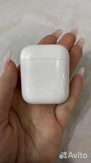 Беспроводные наушники apple airpods 1