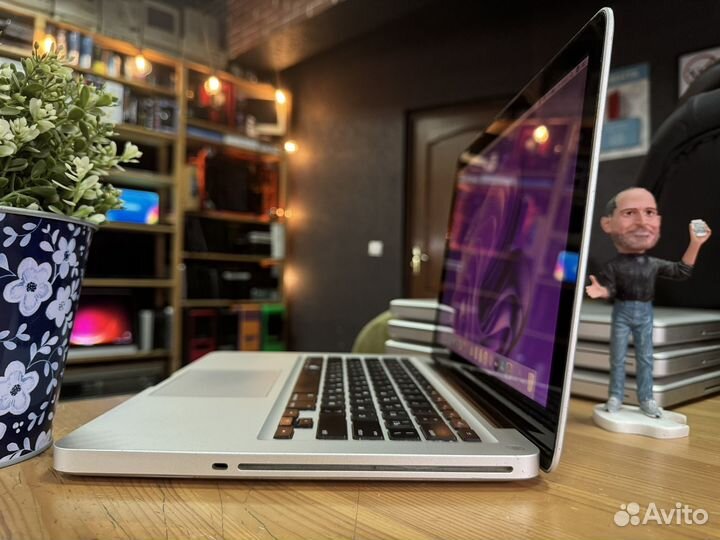 Apple MacBook Pro Core i5 / 6gb / новый акб
