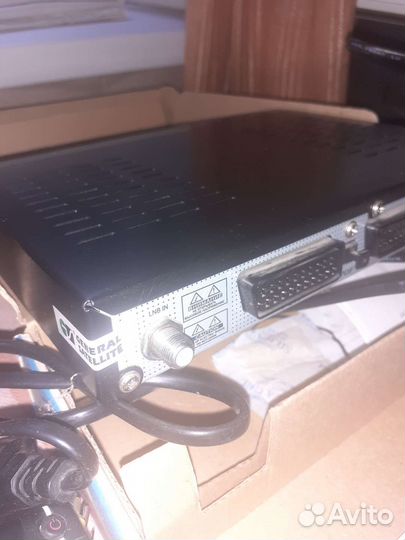 Ресивер триколор GS 8300N