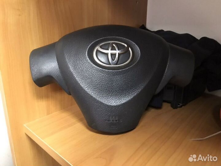 Toyota Corolla E15 подушка безопасности