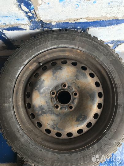 Michelin X-Ice North 4 205/55 R16 94T