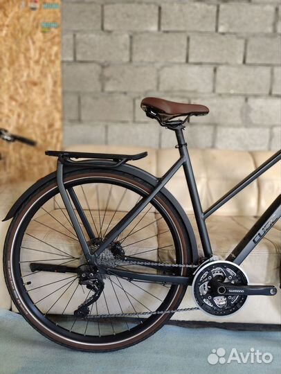 Cube Kathmandu Pro 2022 (дорожный гибрид)