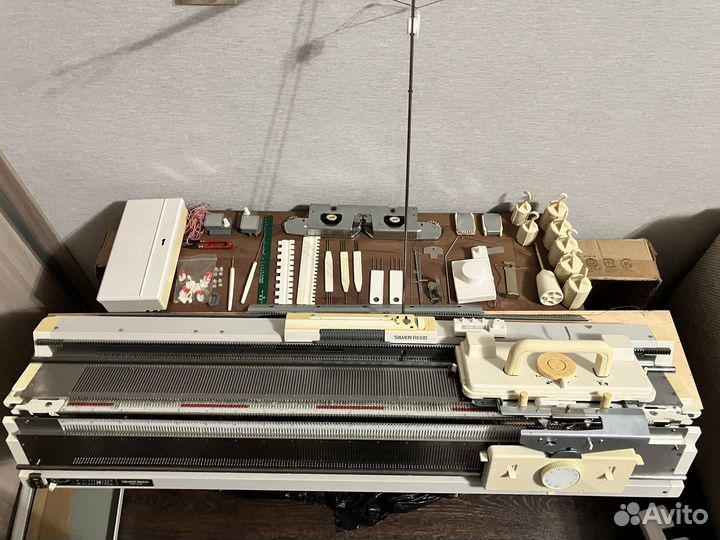 Вязальная машина 2 фонтуры silver reed