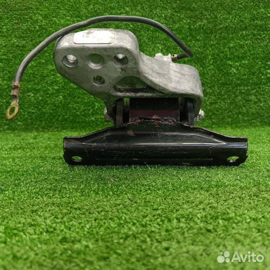 Подушка крепления двигателя правая Mitsubishi ASX