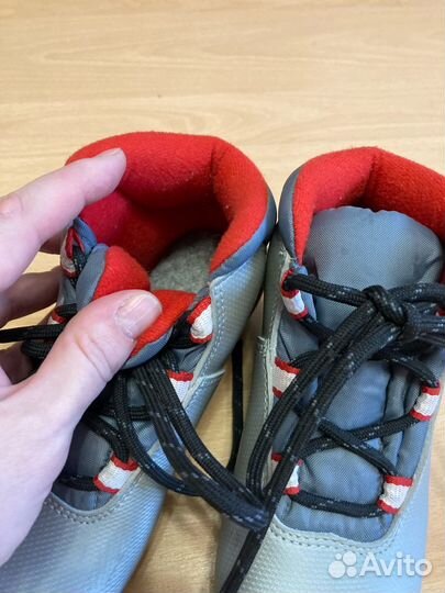 Лыжные ботинки