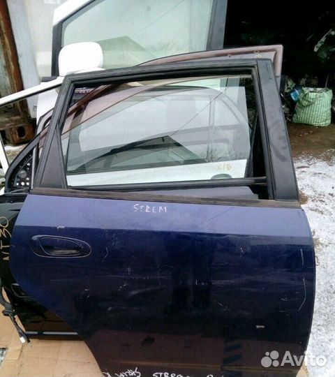 Дверь Honda Stream RN3