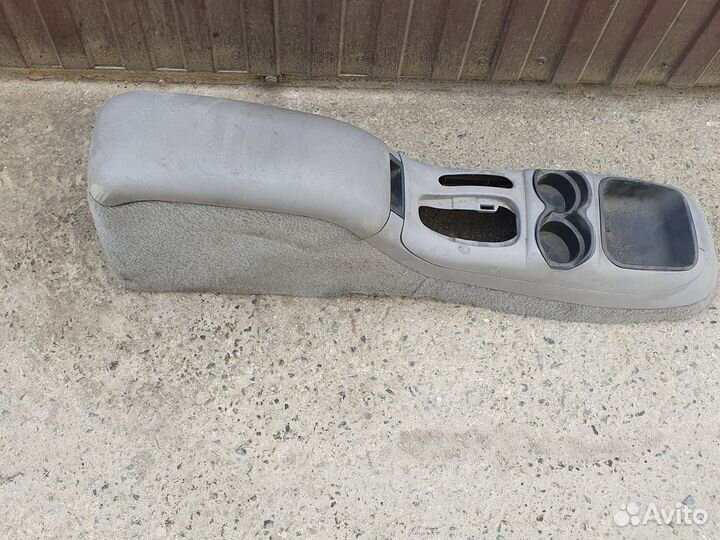 Подлокотник Chevrolet Blazer (S15) II рестайлинг
