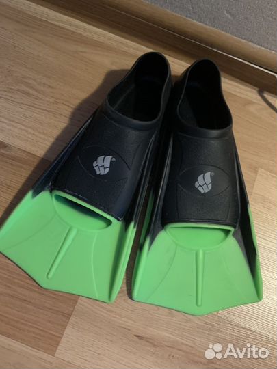 Плавательные принадлежности