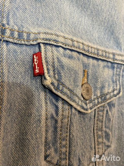 Джинсовая куртка женская levis