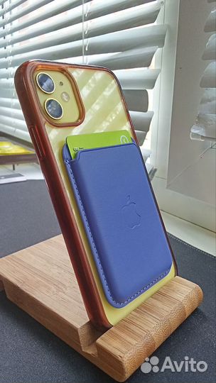 Кошелек на iPhone MagSafe Wallet