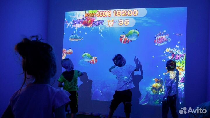 Детская интерактивная игровая стена