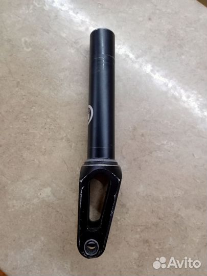 Вилка для трюкового самоката