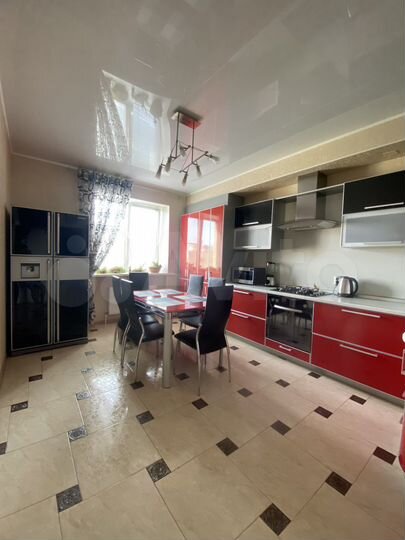 3-к. квартира, 101 м², 6/8 эт.