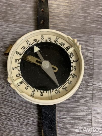 Наручный компас СССР