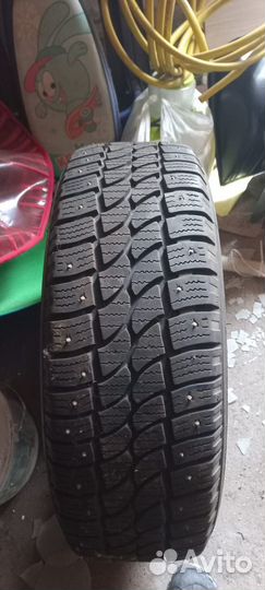 Orium 201 Winter 215/65 R16