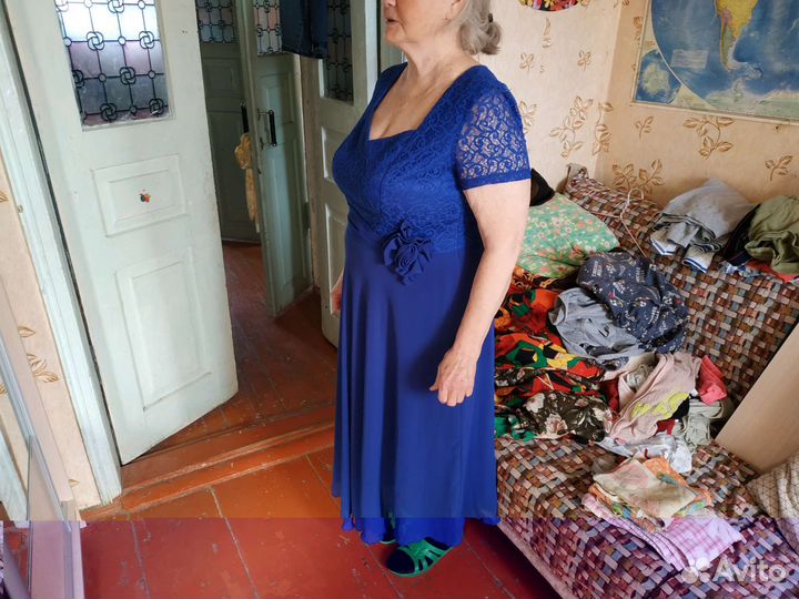 Вечернее платье