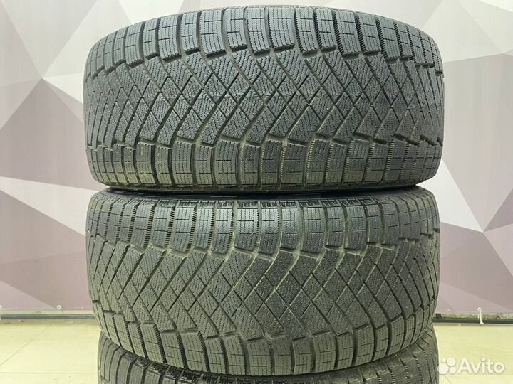 Pirelli Ice Zero FR 255/45 R20 105H