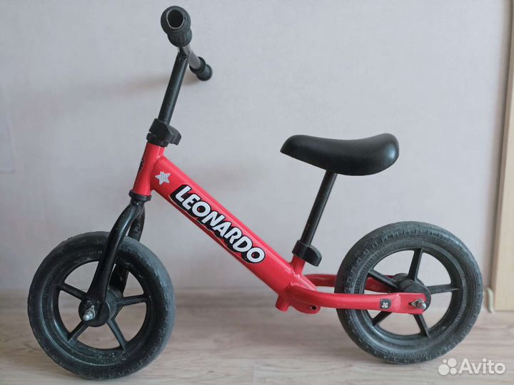 Беговел на на возраст 2-3 года