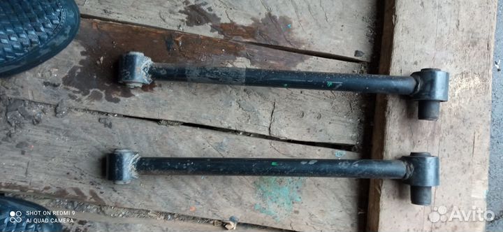 Тяга поперечная нижняя Nissan Serena