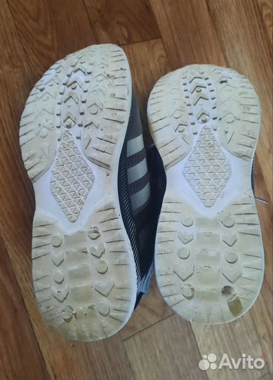 Кроссовки подростковые