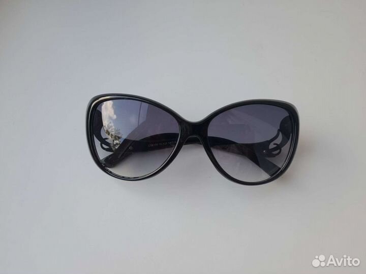 Очки солнцезащитные