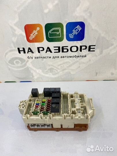 Блок предохранителей Mitsubishi Outlander CU2W