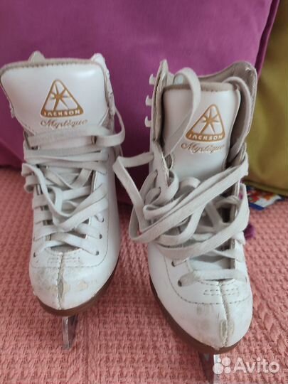 Фигурные коньки jackson