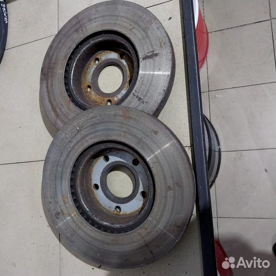 Передние тормозные диски Ford Mondeo 3