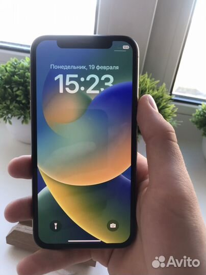 iPhone Xs, 64 ГБ