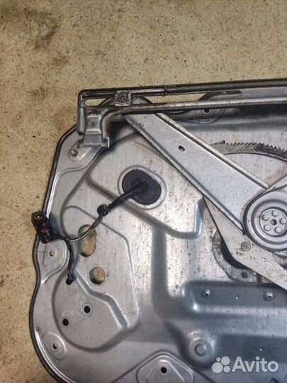 Стеклоподъемник передний левый Ford Focus 2 1.8