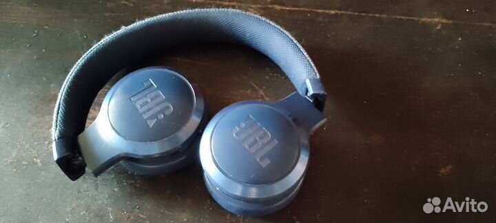 Беспроводные наушники jbl live 460