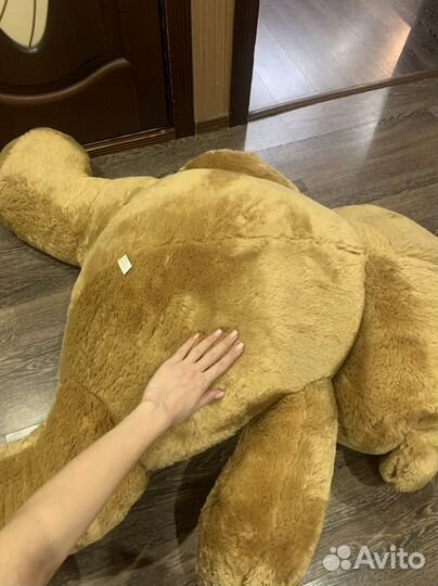 Плюшевый медведь огромный