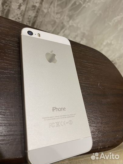 iPhone 5S, 64 ГБ