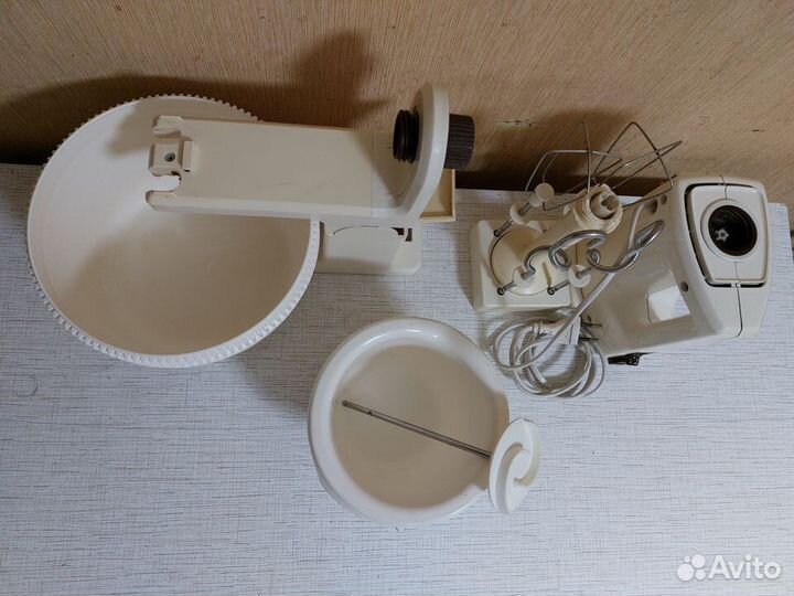 Миксеры планетарный Aka Unifix и Sakura 500w