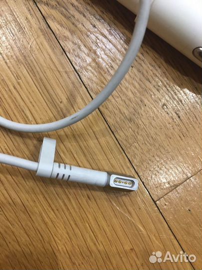 Зарядное устройство Apple MagSafe A1284