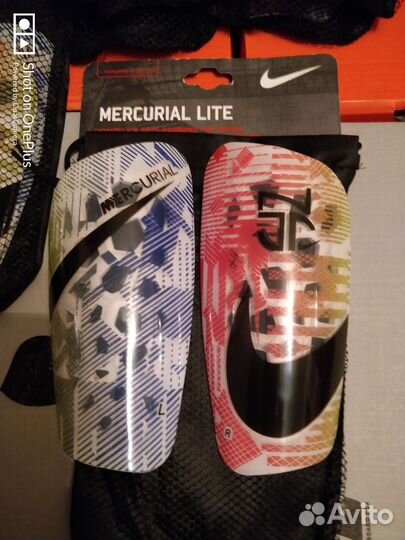 Щитки футбольные Nike mercurial