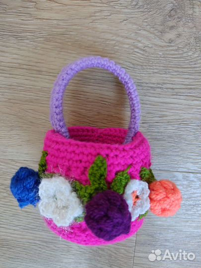 Корзина вязаная