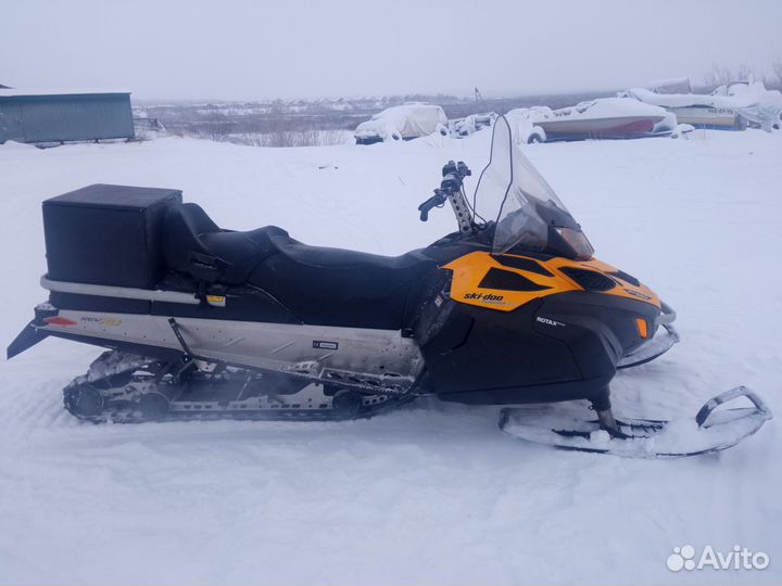 Снегоход SKI-DOO tundra WT550