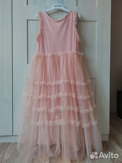 Платье праздничное