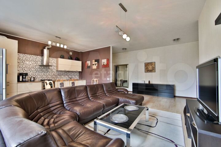 2-к. квартира, 68,4 м², 4/10 эт.