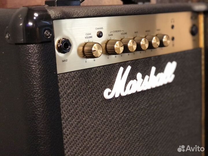 Комбоусилитель marshall MG15G