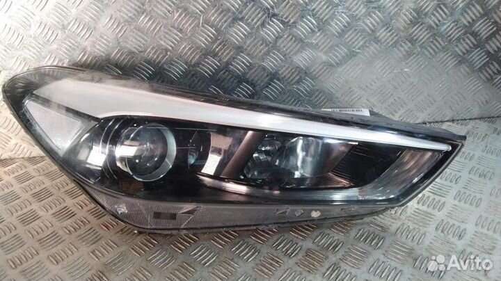 Фара правая Hyundai Tucson
