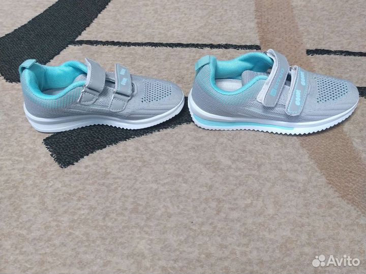 Кроссовки детские