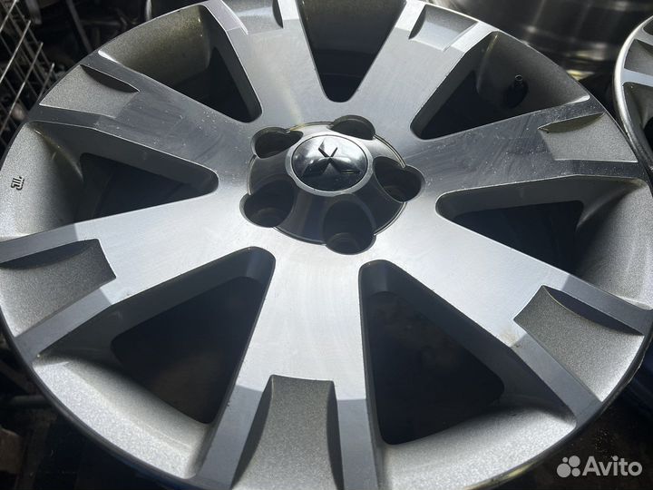 Диски литые R18 Mitsubishi Outlander