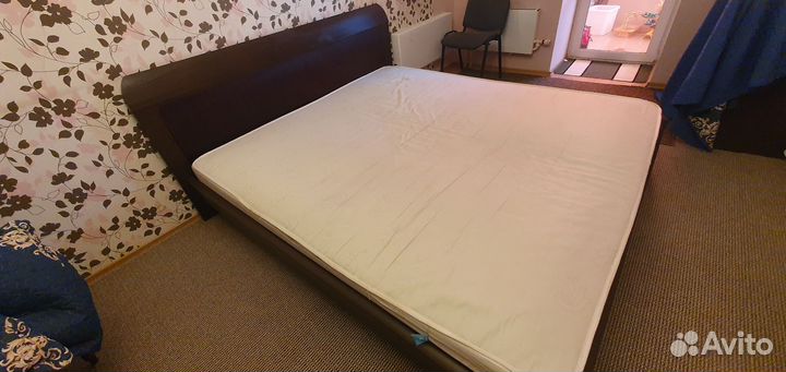 Кровать с матрасом бу