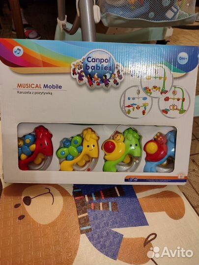 Музыкальный мобиль на кроватку