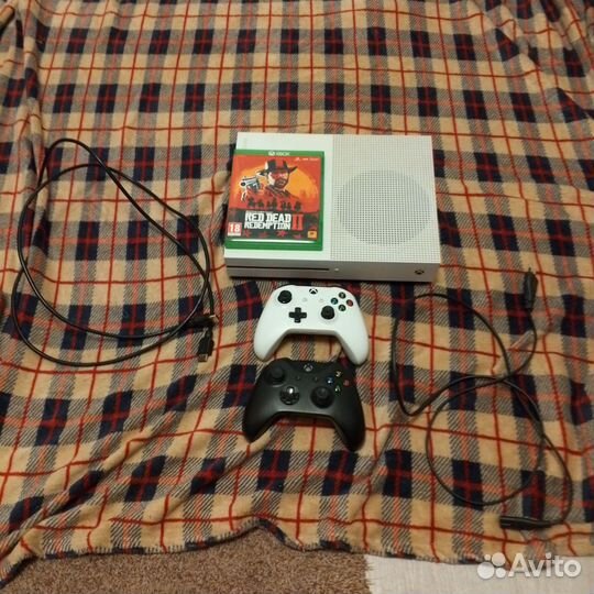 Xbox One s 2 геймпада 1т с game pass